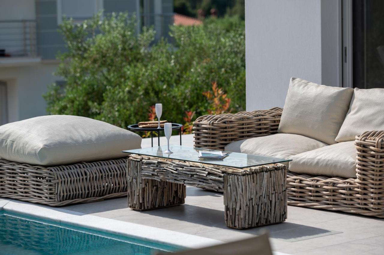 Nikiti Botanic Pool Suites Eksteriør bilde