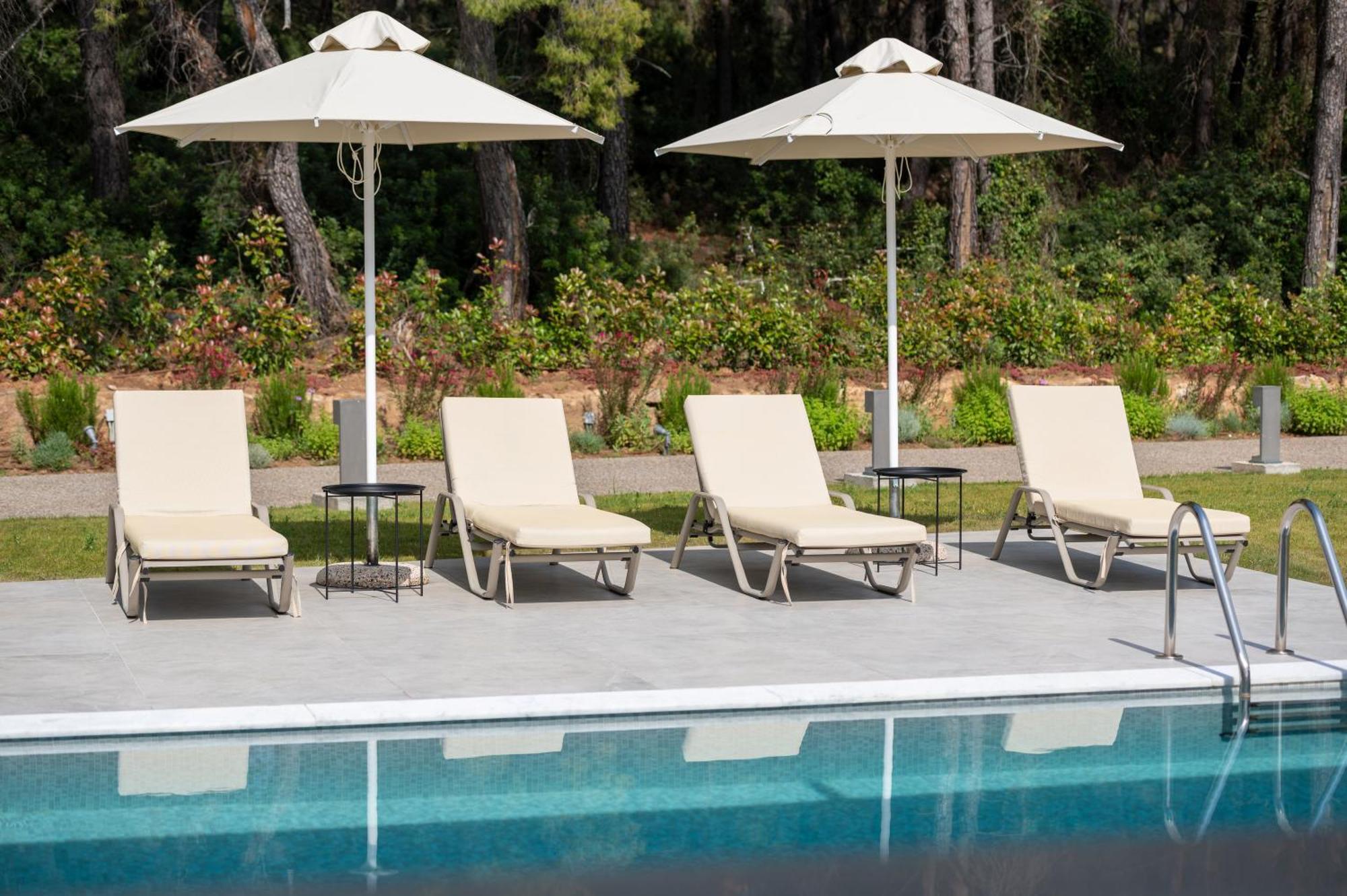 Nikiti Botanic Pool Suites Eksteriør bilde